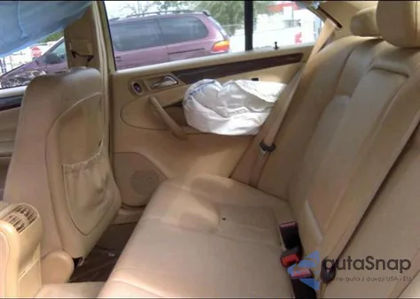 2002 Mercedes-Benz C240 z USA, uszkodzony, nr VIN WDBRF61J42E009093